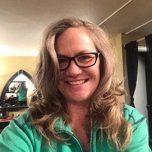 Meet your Posher, Carrie